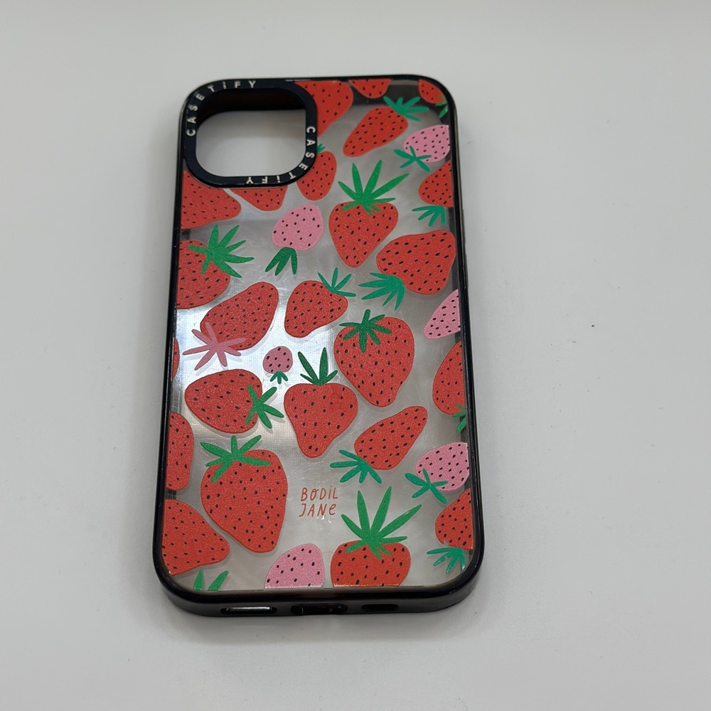 Casetify STRAWBERRIES iPhone13 Case
